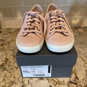 Ecco Classic Sneakers in Rose Dust EU 40